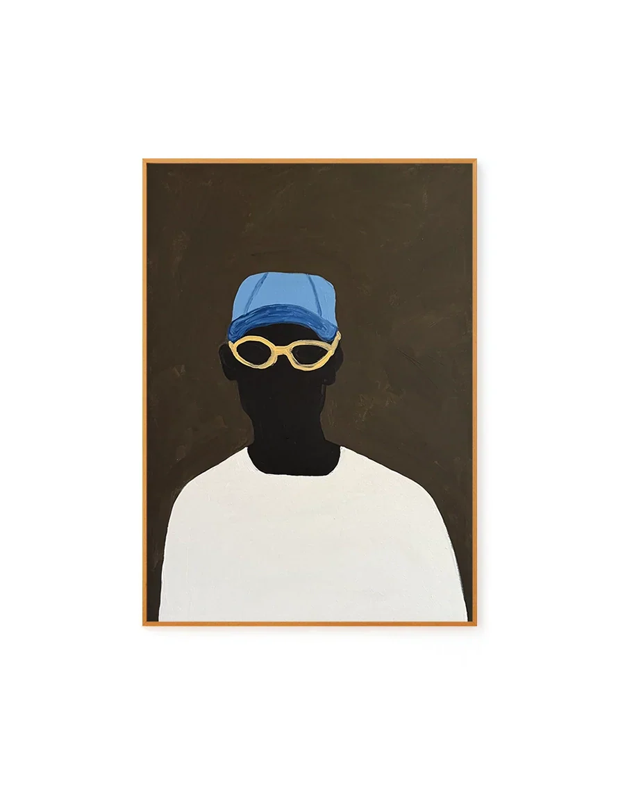 Homem Preto de Boné Azul